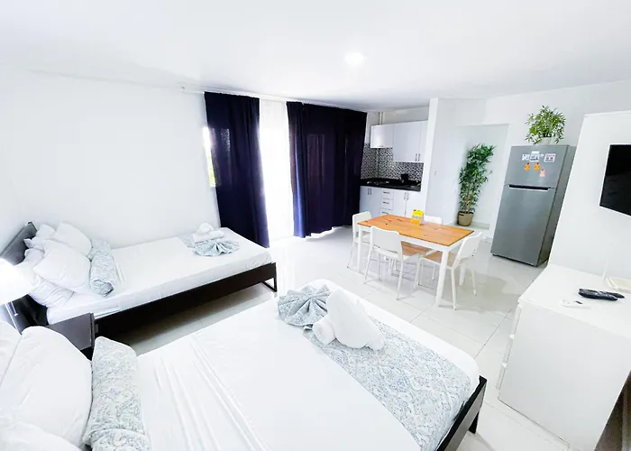 Deluxe Studio